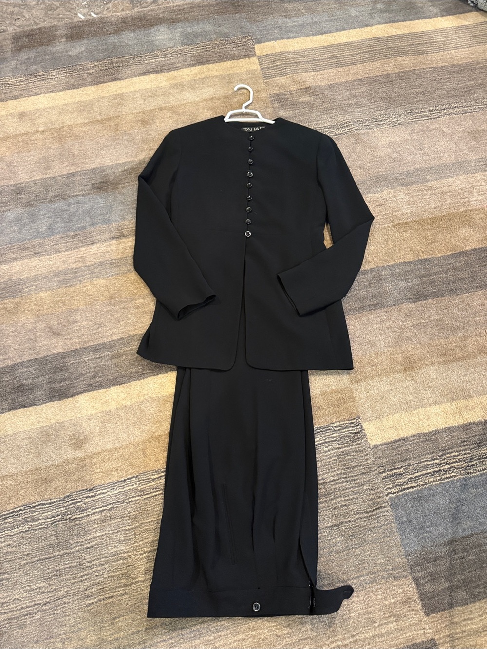 Tahari Classic Black Two-Piece Skirt Suit